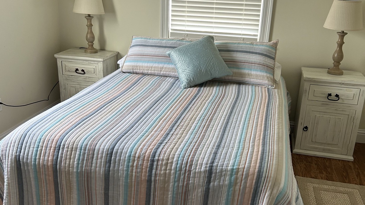 Photo of Bedroom in Shoreline Park