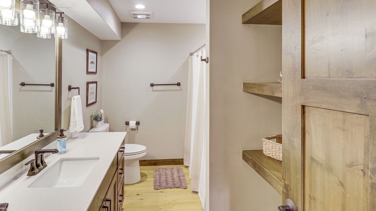 Photo of Bathroom in Alexandria