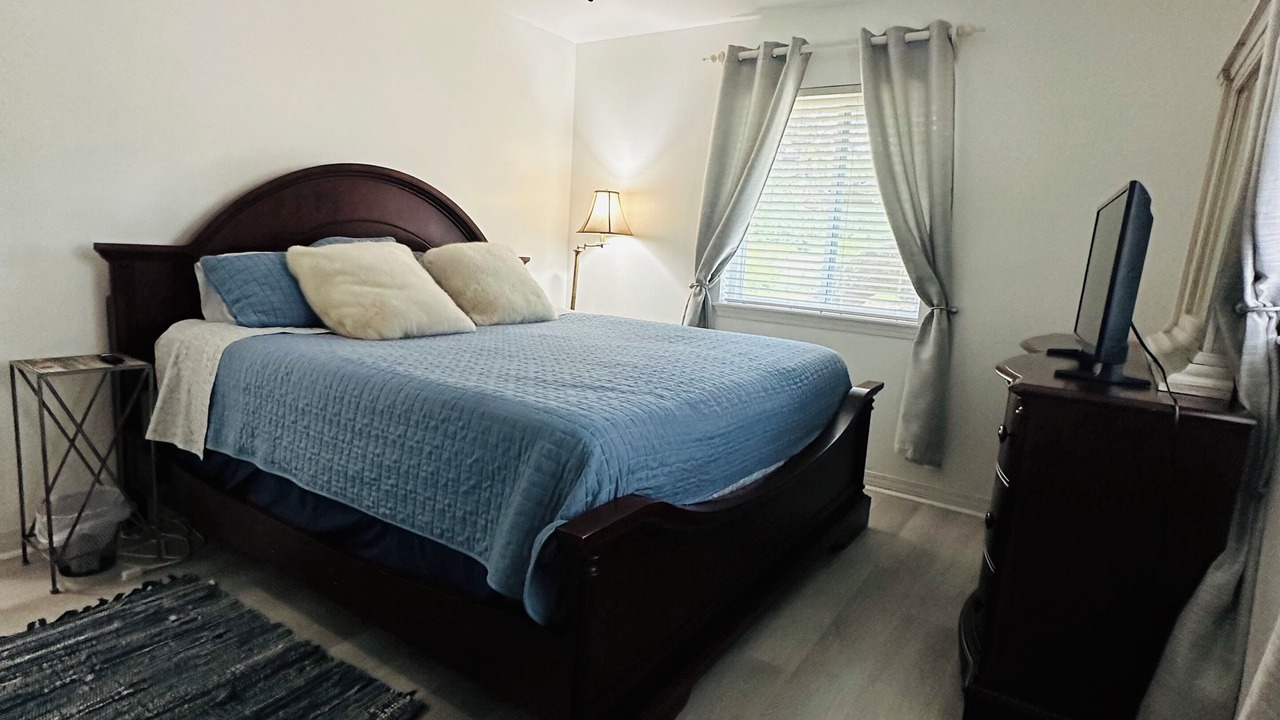 Photo of Bedroom in Gulfport