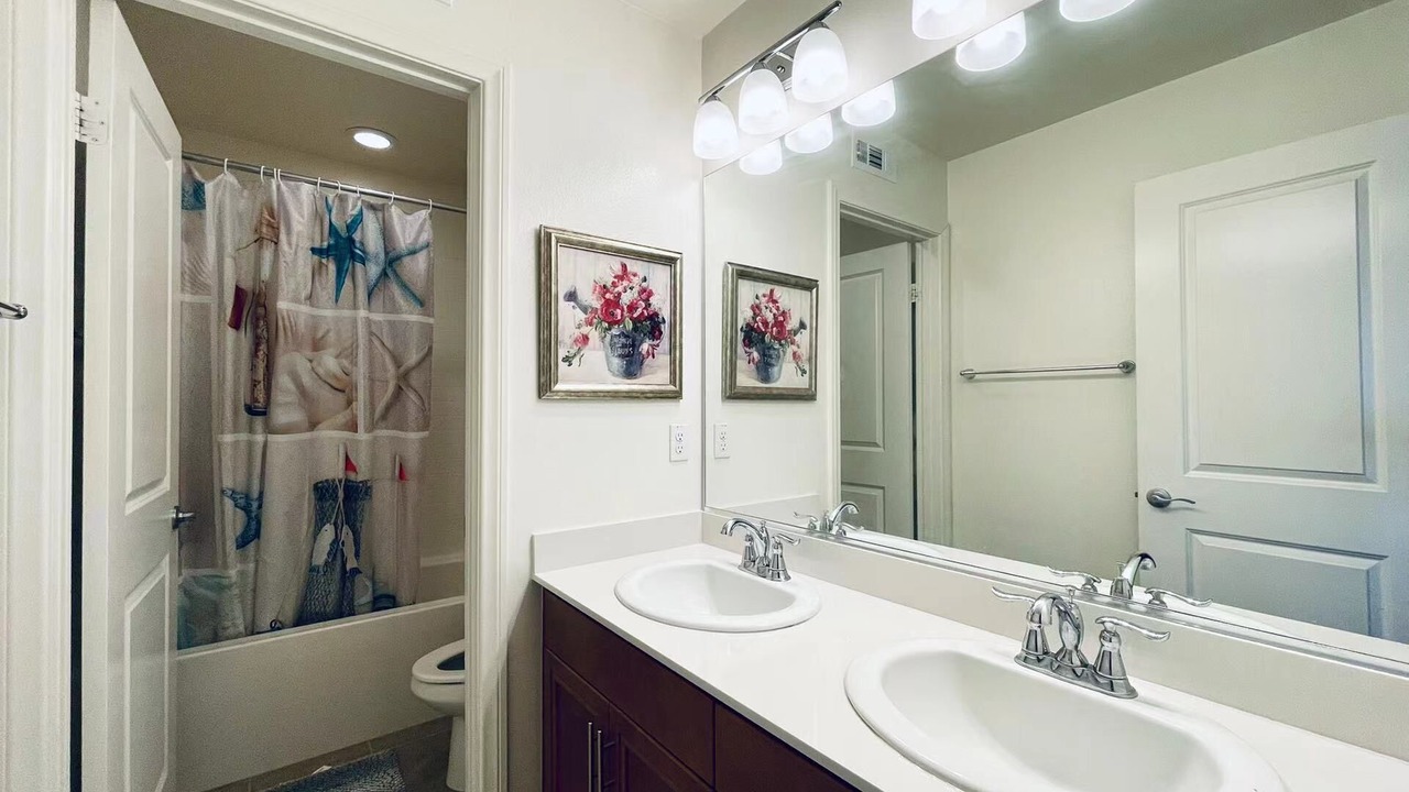 Photo of Bathroom in Riverpark