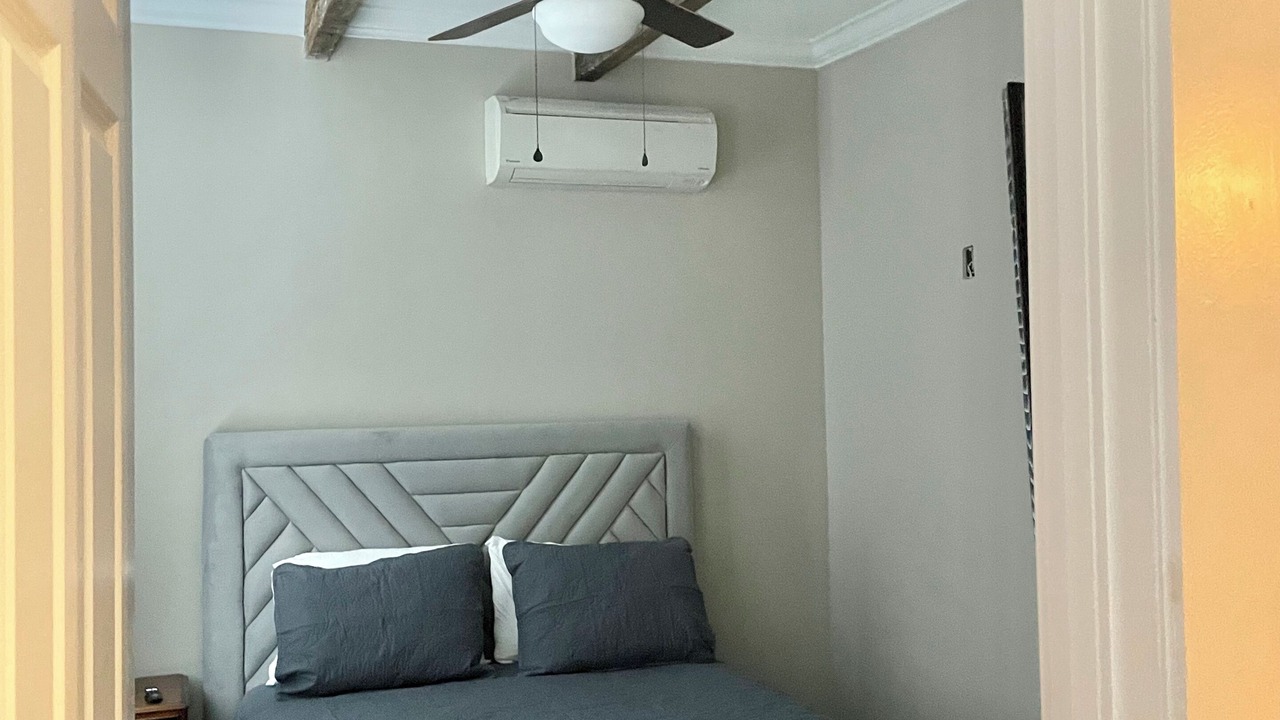 Photo of Bedroom in Crowley