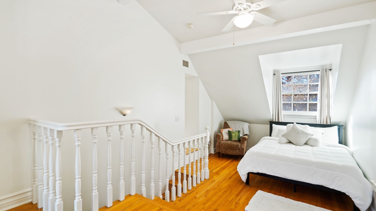 Photo of Bedroom in Calabasas