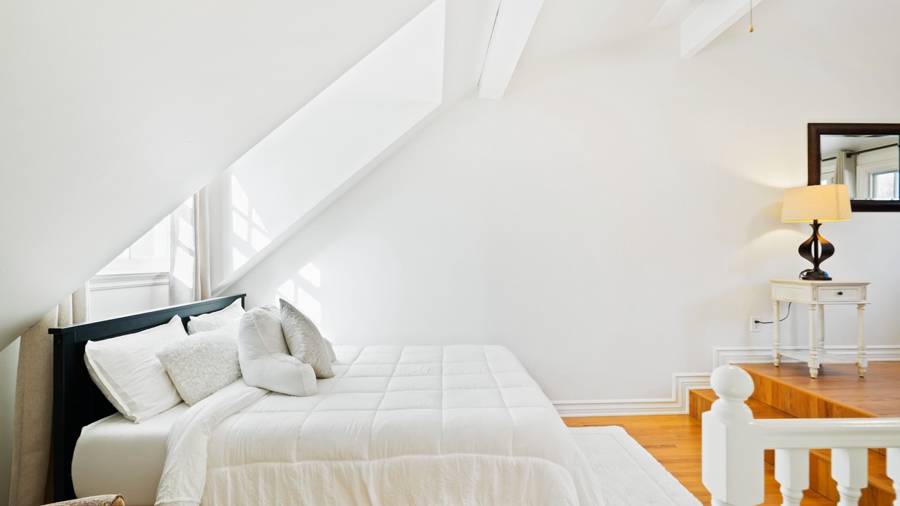 Photo of Bedroom in Calabasas