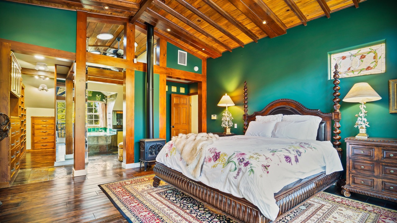 Photo of Bedroom in Calabasas