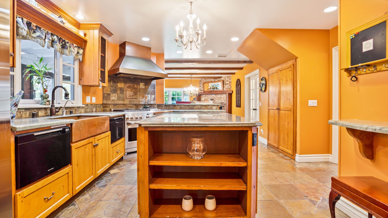 Photo of Kitchen in Calabasas