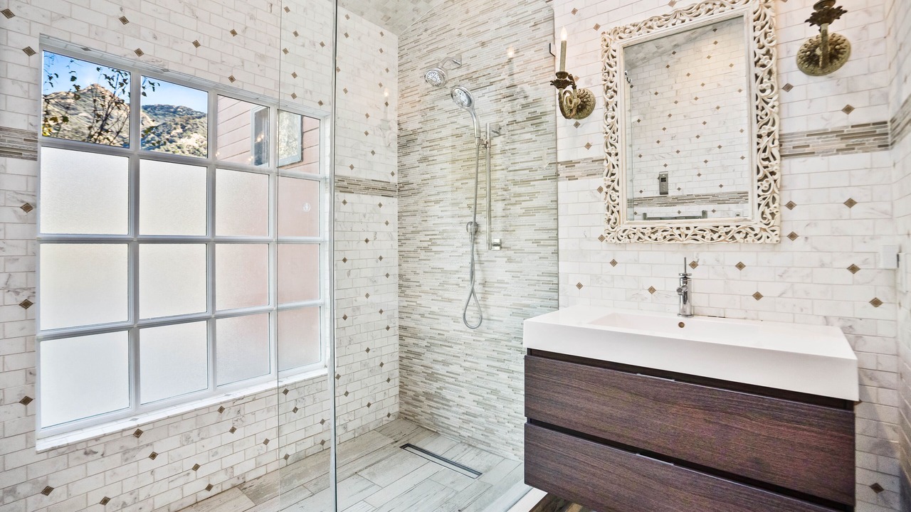 Photo of Bathroom in Calabasas