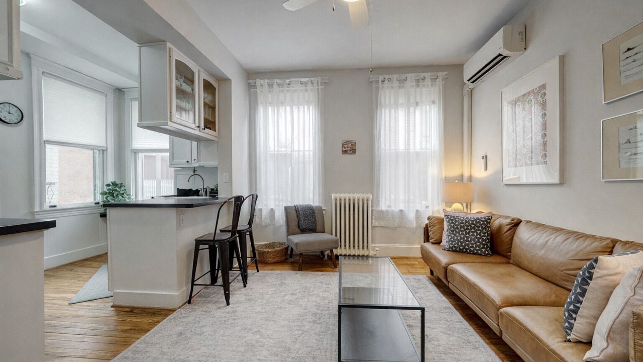 Photo of Livingroom in Capitol Hill