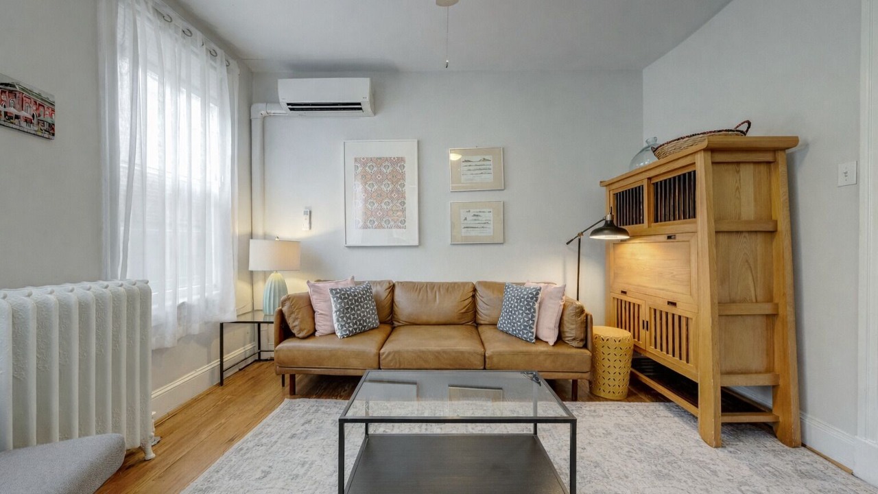 Photo of Livingroom in Capitol Hill