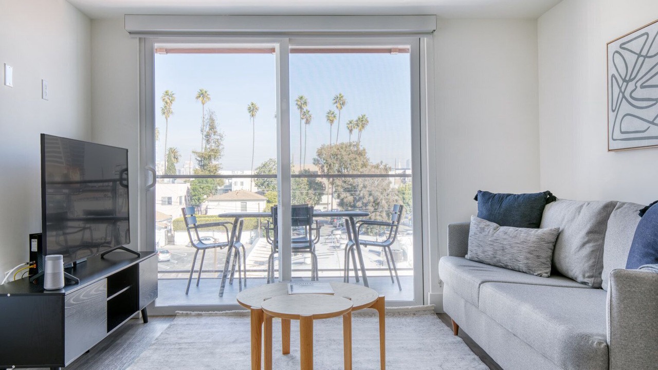 Photo of Livingroom in Sawtelle