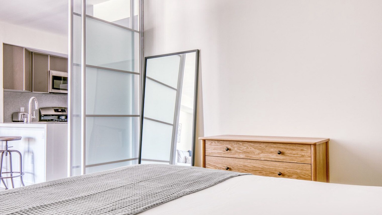 Photo of Bedroom in Sawtelle