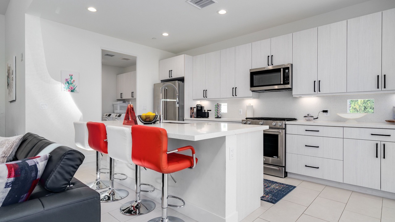 Photo of Kitchen in Racquet Club West