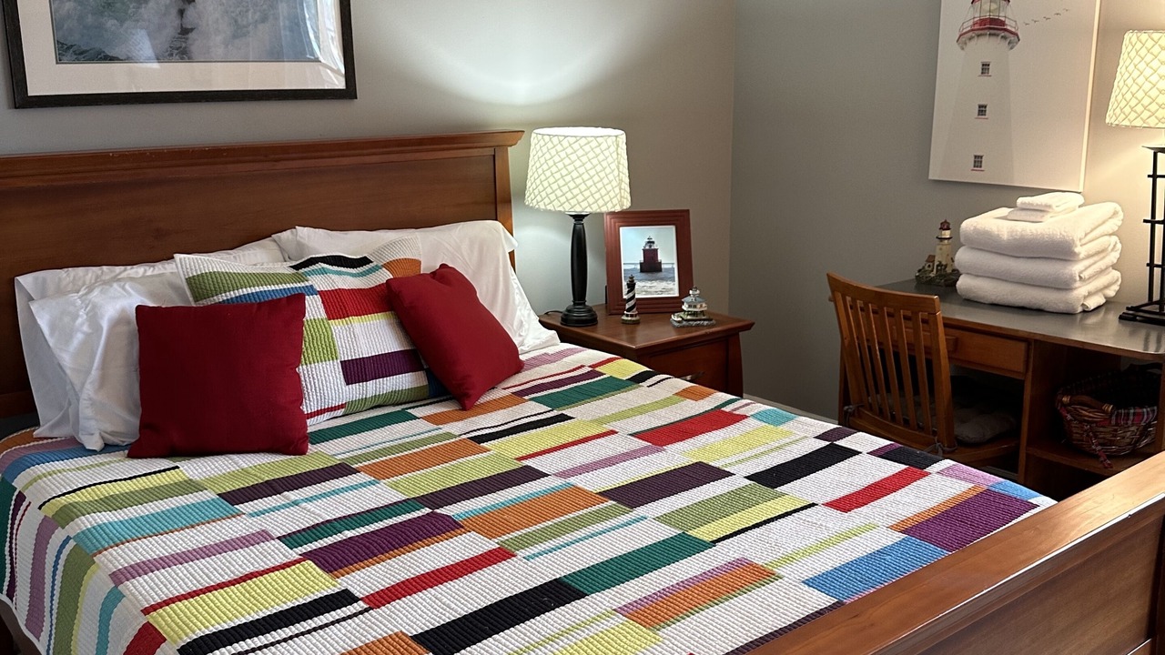Photo of Bedroom in Deale Beach
