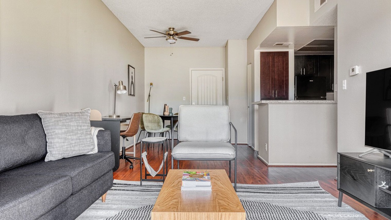 Photo of Livingroom in NoHo Arts District