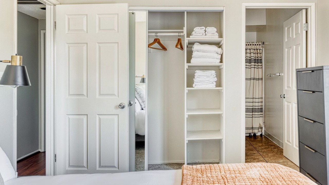 Photo of Bedroom in NoHo Arts District
