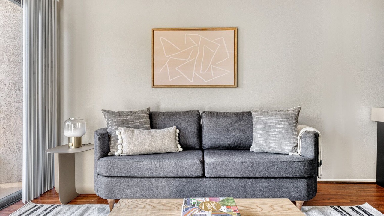 Photo of Livingroom in NoHo Arts District