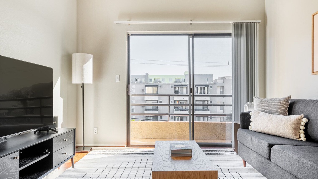 Photo of Livingroom in NoHo Arts District