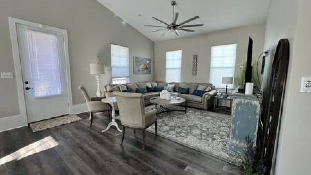 Photo of Livingroom in Gulfport