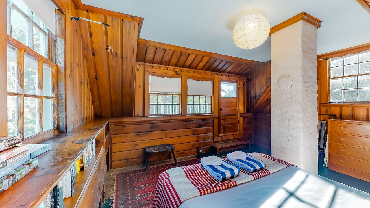 Photo of Bedroom in Aquinnah