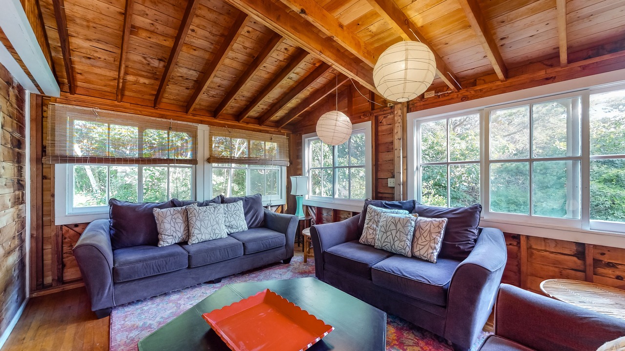 Photo of Livingroom in Aquinnah