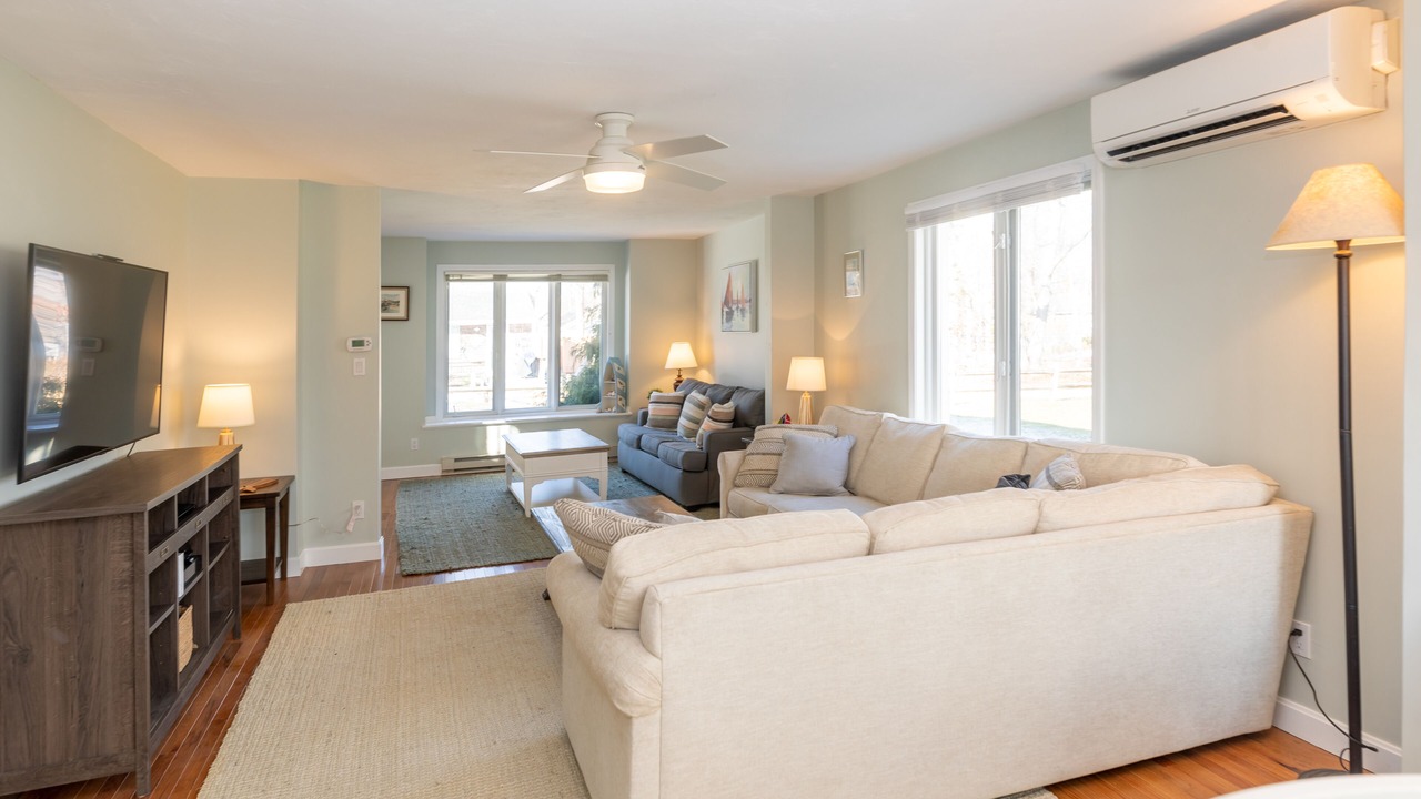Photo of Livingroom in Oak Bluffs