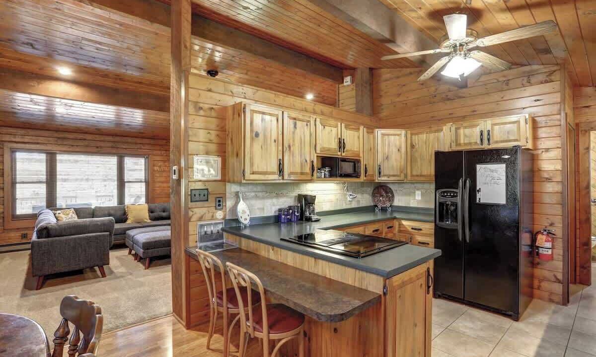 Photo of Kitchen in Colonial Pine Hills