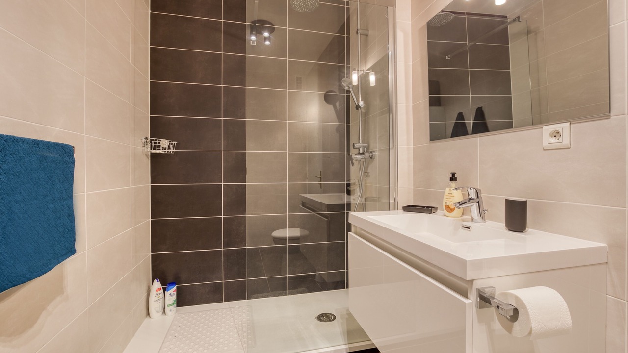 Photo of Bathroom in Le Chesnay