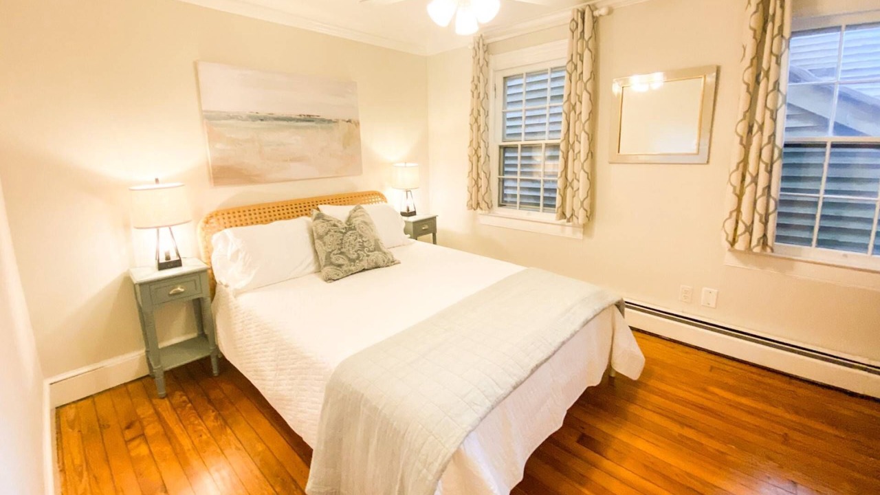 Photo of Bedroom in Historic District