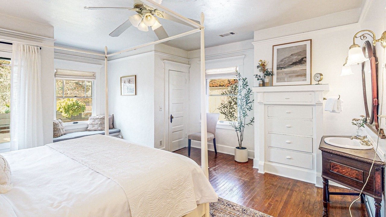 Photo of Bedroom in East Beach