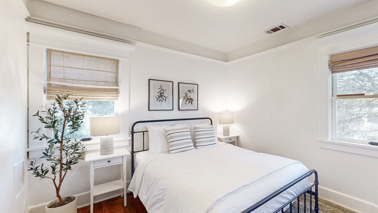 Photo of Bedroom in East Beach