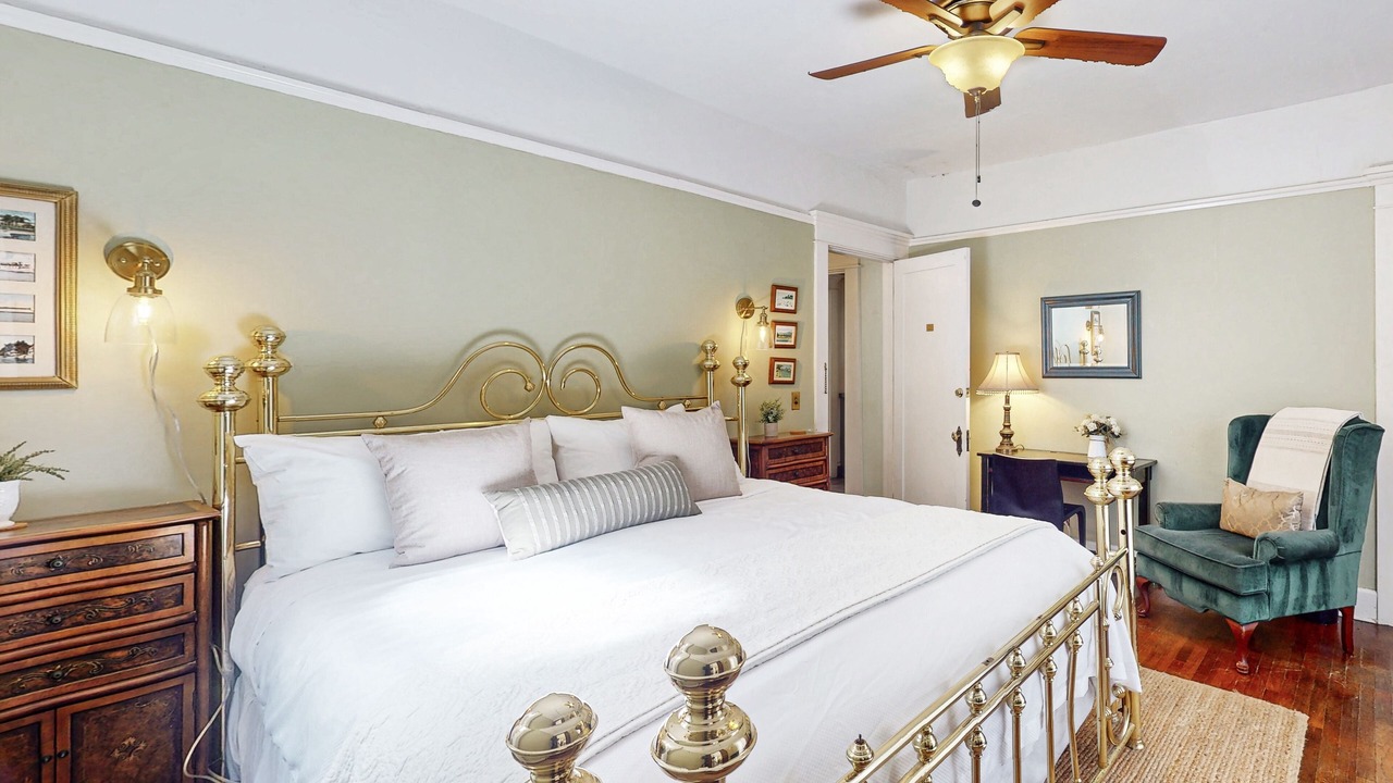 Photo of Bedroom in East Beach