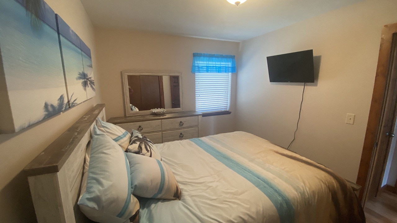 Photo of Bedroom in Spirit Lake