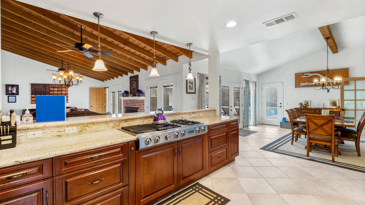 Photo of Kitchen in Racquet Club West