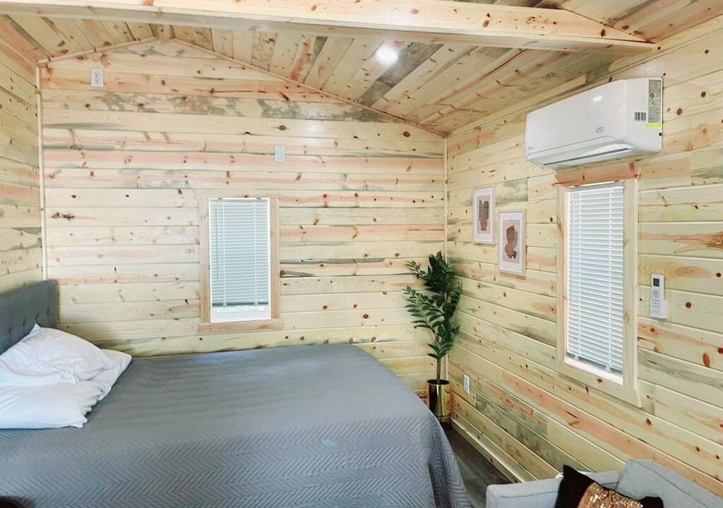 Photo of Bedroom in Alexandria