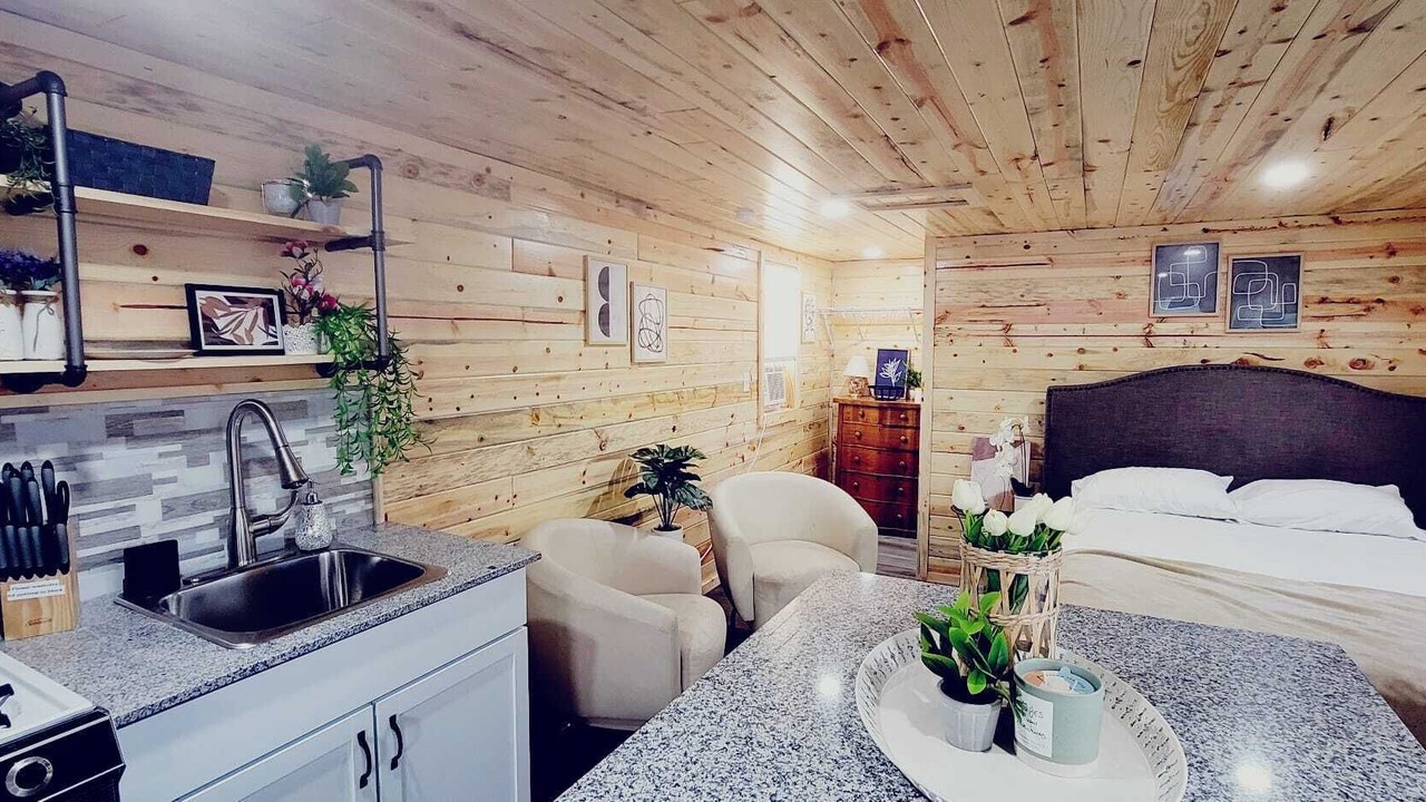Photo of Bedroom in Alexandria