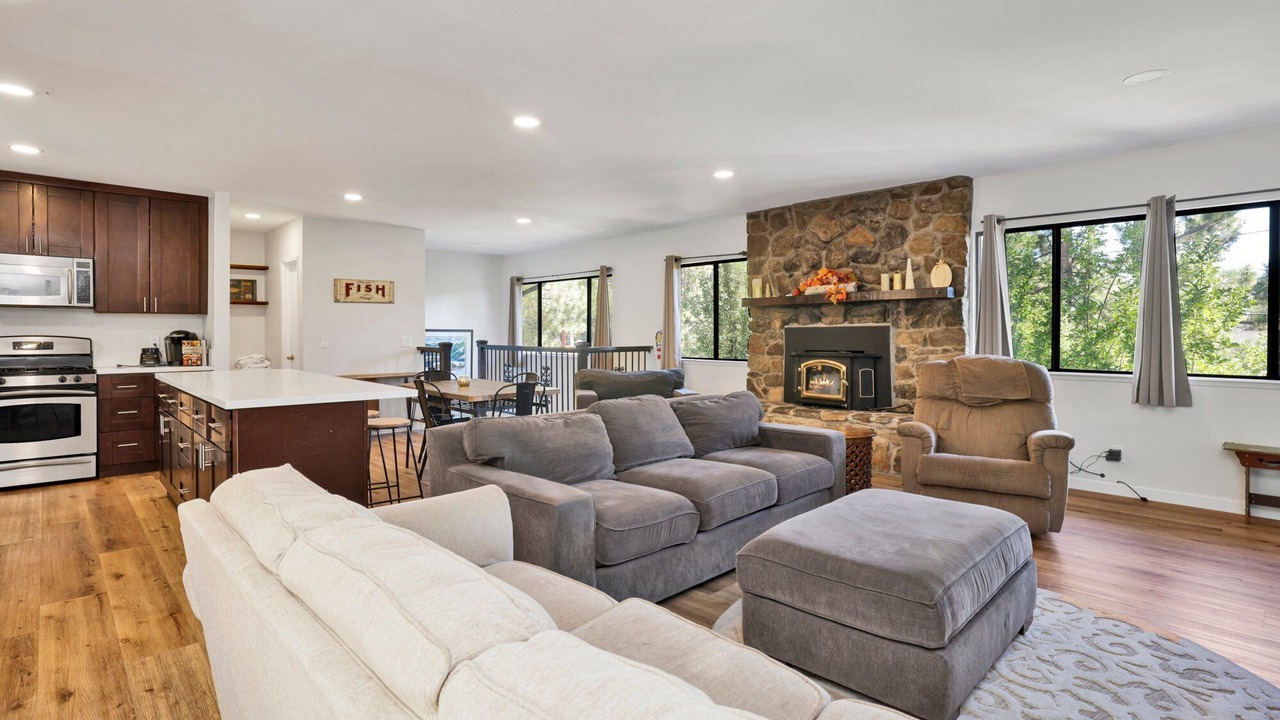 Photo of Livingroom in Big Bear