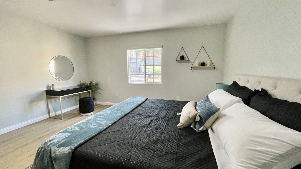 Photo of Bedroom in Sierra Madre