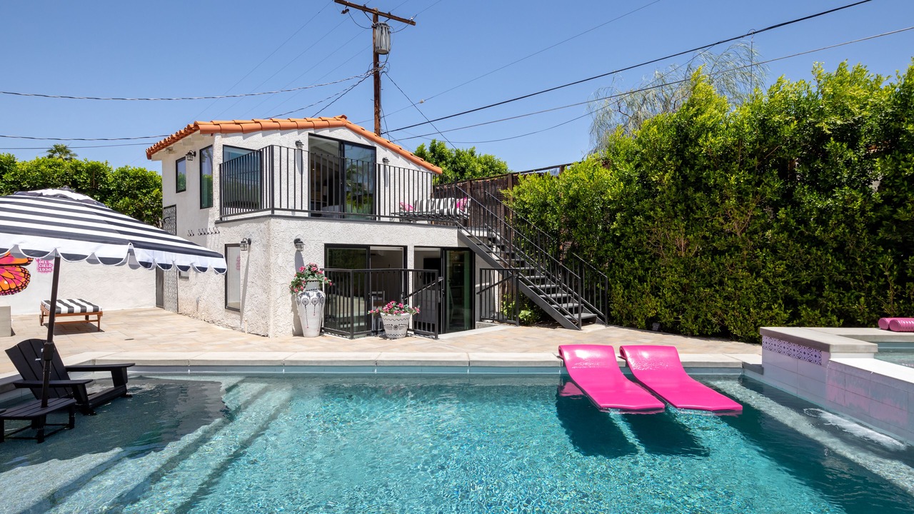 Photo of Outdoor in Warm Sands