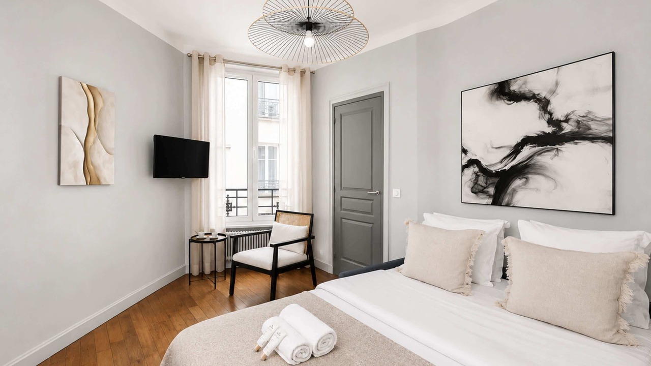 Photo of Bedroom in Saint-Lambert
