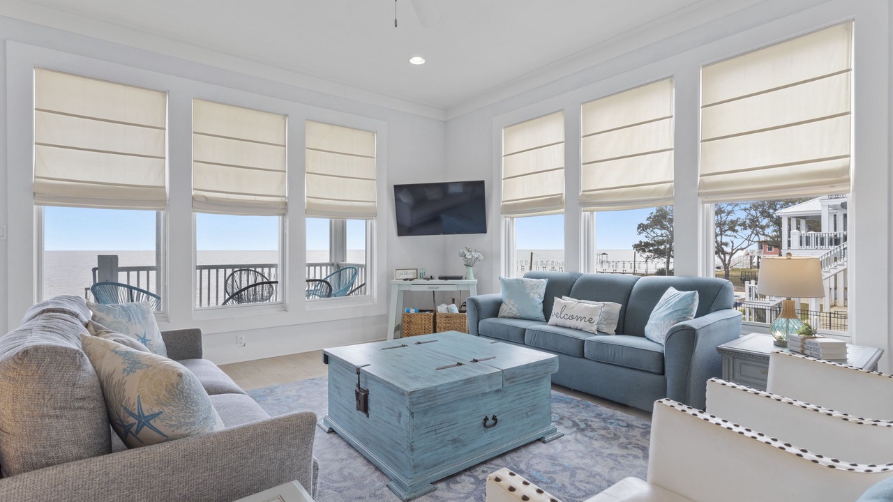 Photo of Livingroom in Ocean Springs