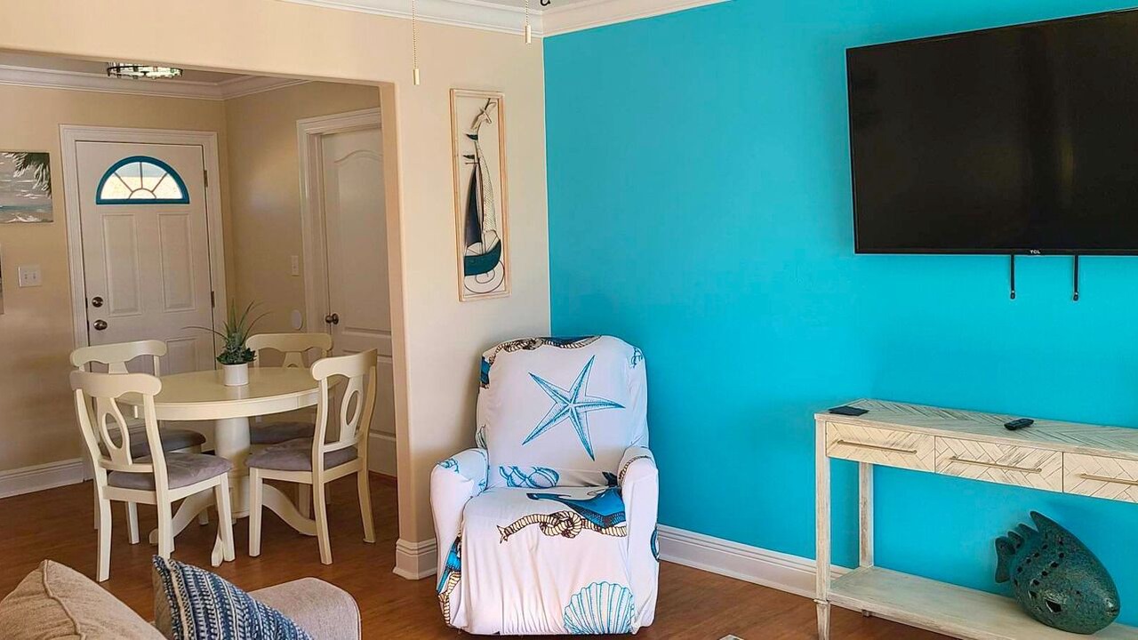 Photo of Livingroom in Waveland