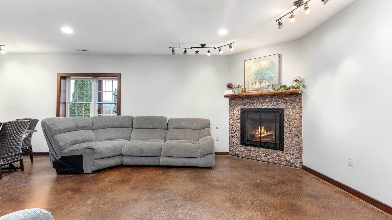Photo of Livingroom in Berryville