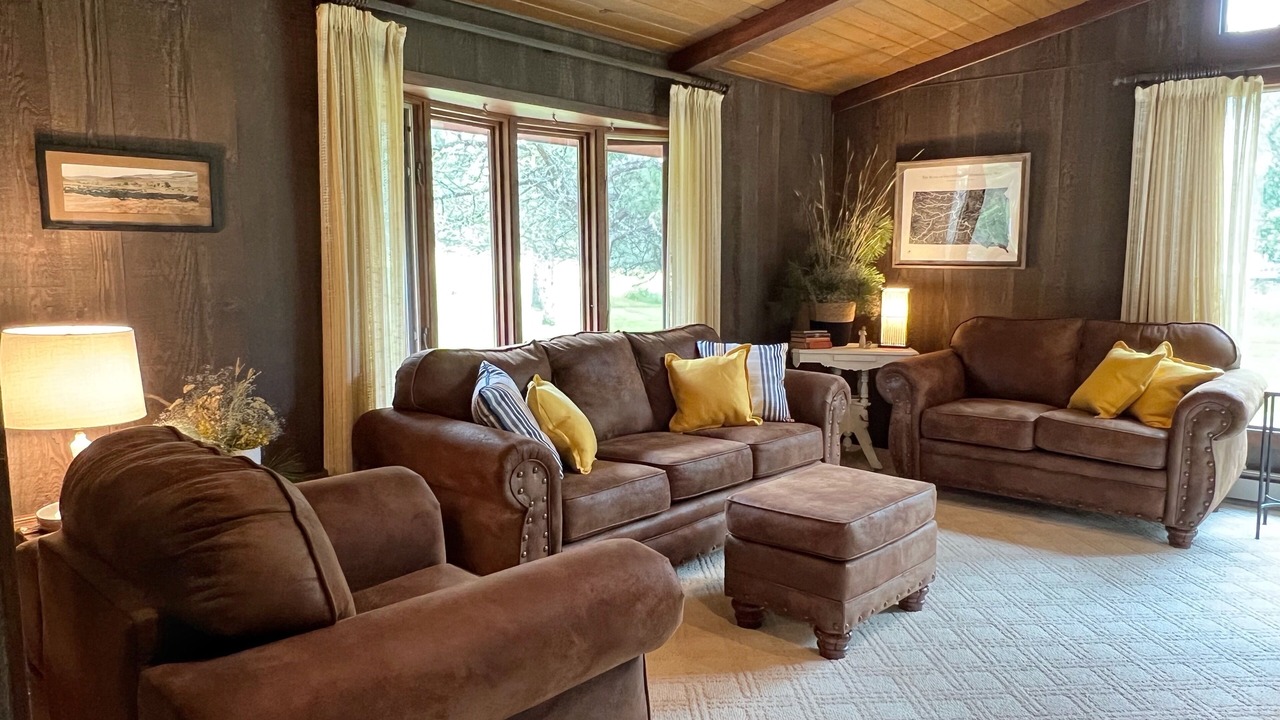 Photo of Livingroom in Custer