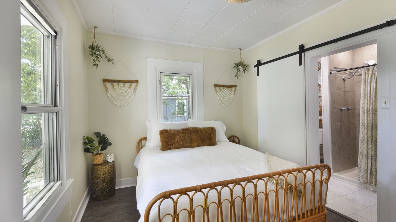Photo of Bedroom in Gulfport