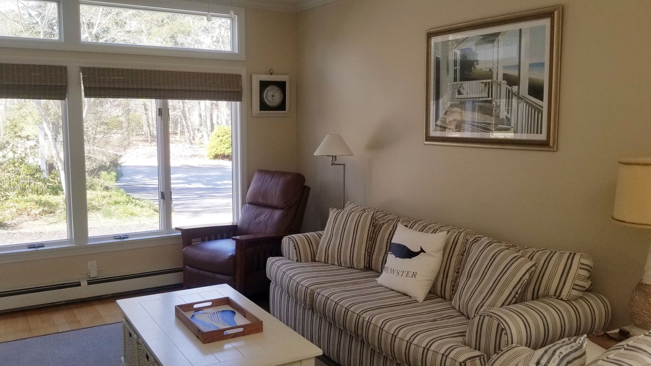 Photo of Livingroom in Brewster