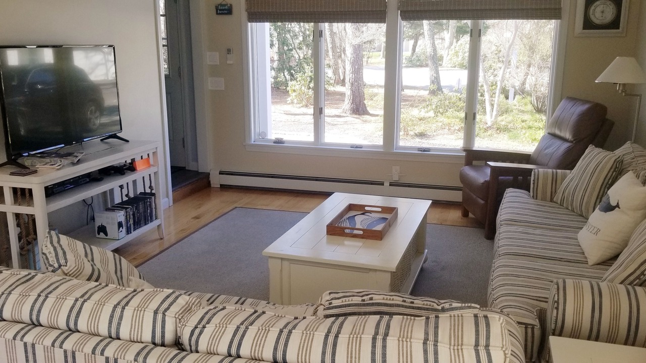 Photo of Livingroom in Brewster