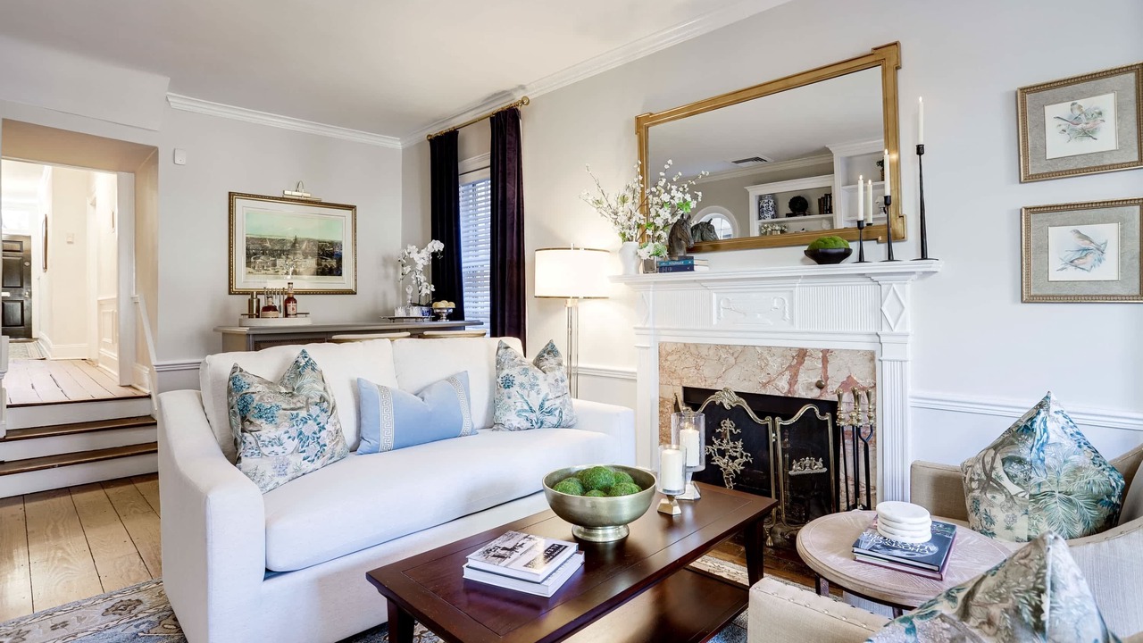 Photo of Livingroom in Old Town Alexandria