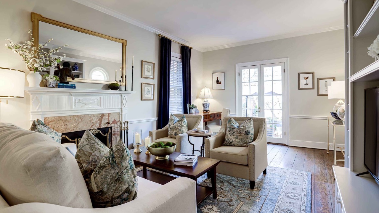 Photo of Livingroom in Old Town Alexandria