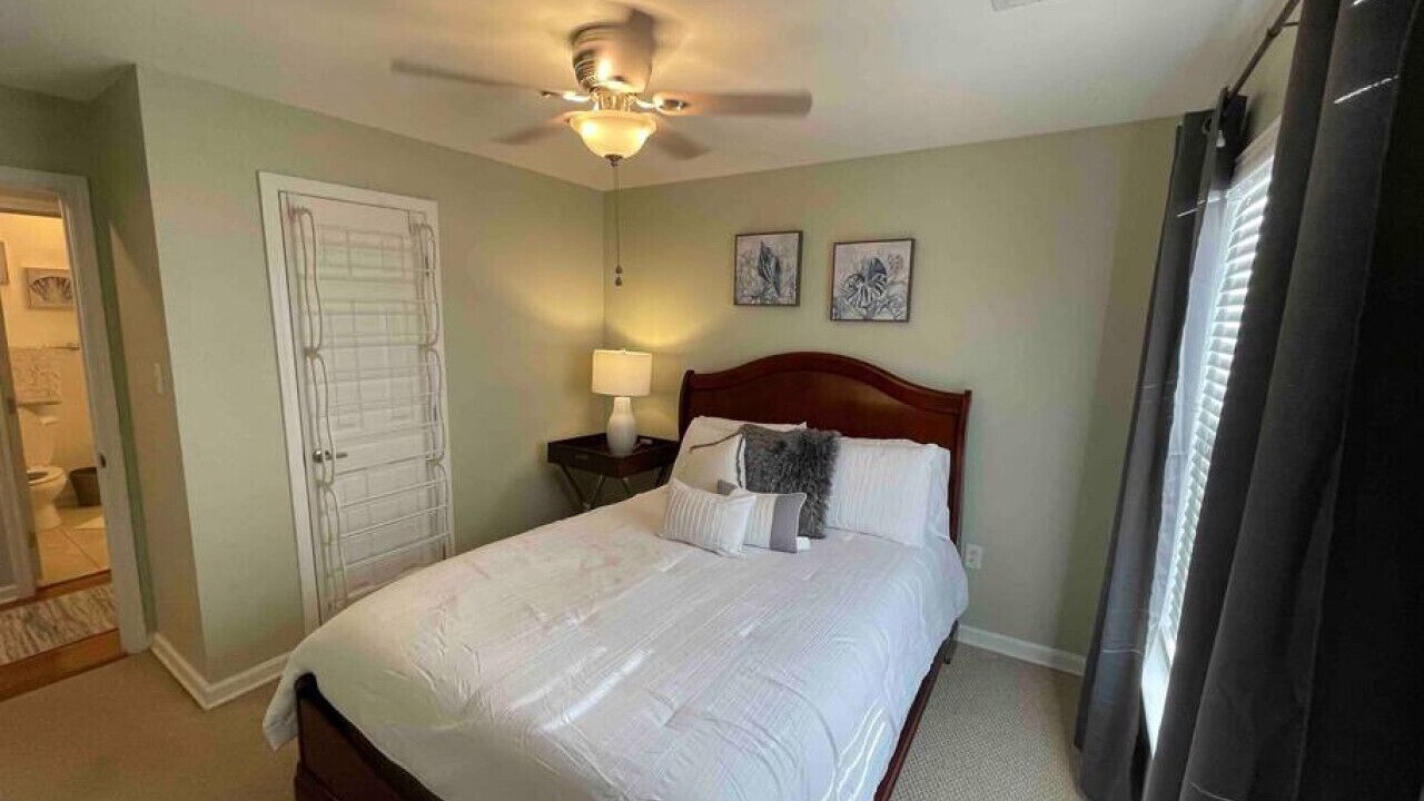 Photo of Bedroom in Gulf Park Estates