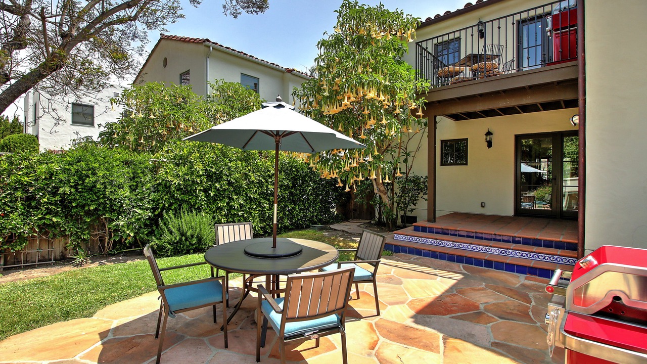 Photo of Patio Balcony in West Beach