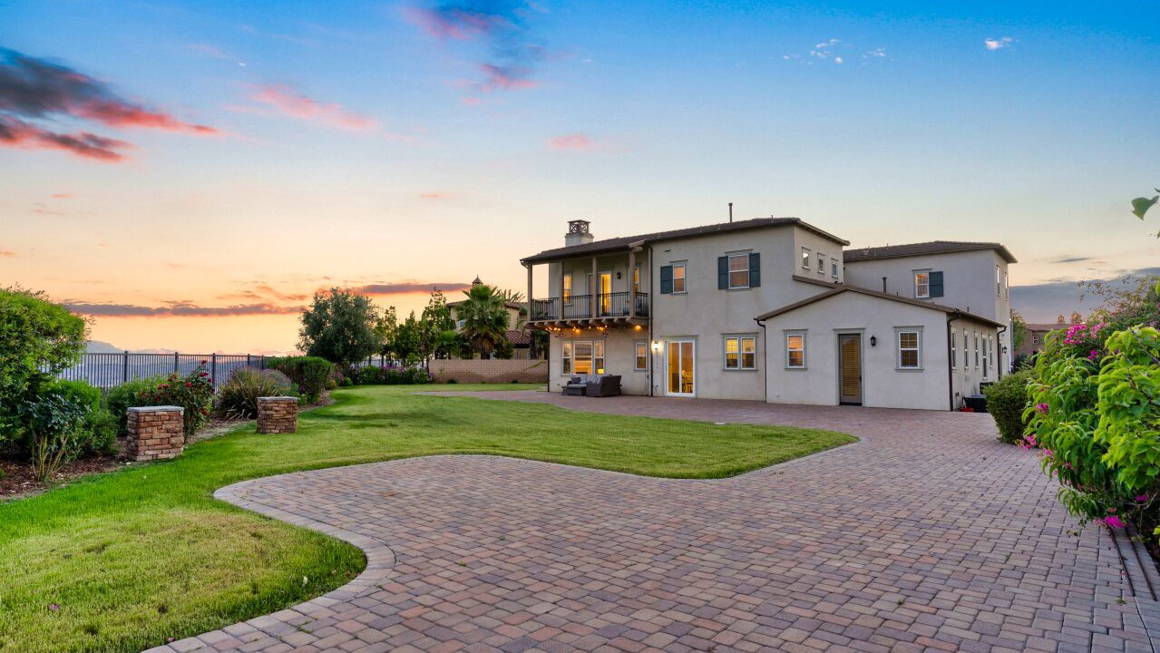 Photo of Outdoor in Walnut